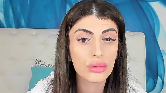 SkinnyDolly online show from March 2026 08:15:02 PM