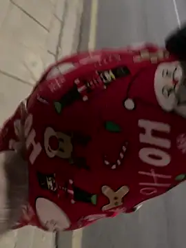 emma05 online show from December 2025 07:45:02 PM