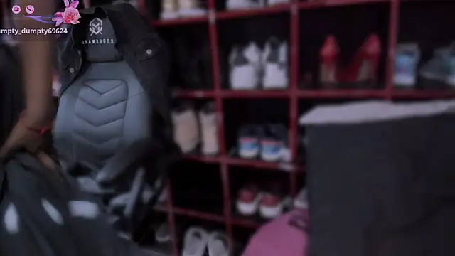 Indianbrownie online show from December 2024 12:55:02 AM