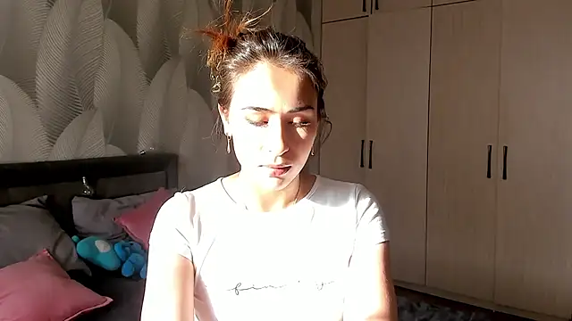 Bambiii bby online show from September 2025 02:23:01 AM