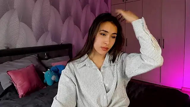 Bambiii bby online show from October 2025 02:39:02 AM