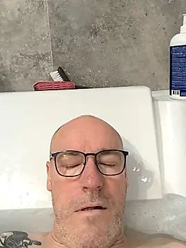 bogland33 online show from October 2025 12:56:02 PM