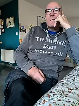 bogland33 online show from October 2025 07:56:01 AM