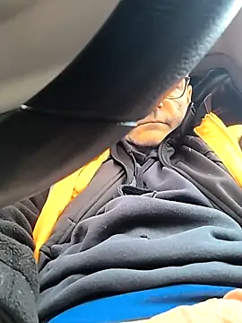 bogland33 online show from November 2025 11:43:02 AM