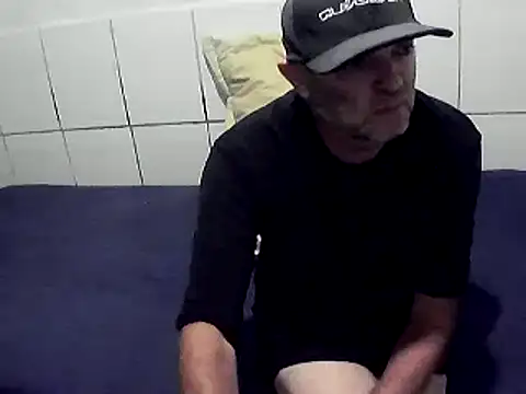 pierdona online show from April 2026 07:53:01 PM