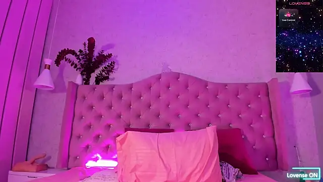 johannaMiller1 online show from January 2025 07:00:01 AM