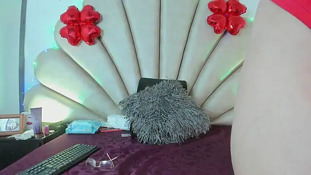 Anna  Spencer online show from February 2025 08:44:01 AM