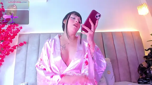 Snapshot of Doyeon_Dae chatting on February 2026 02:37:01 AM Doyeon Dae online show from February 2026 02:37:01 AM