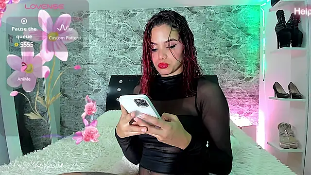 Snapshot of anna__duff chatting on January 2025 04:47:01 AM anna duff online show from January 2025 04:47:01 AM