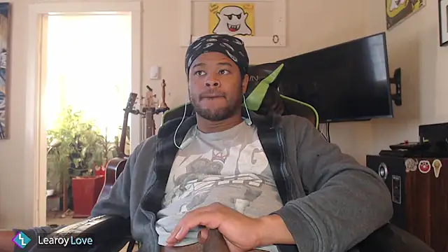 Learoy Love online show from January 2025 10:23:01 PM