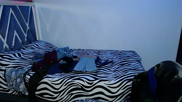 Snapshot of Amber_Lovely chatting on September 2025 01:53:02 AM Amber Lovely online show from September 2025 01:53:02 AM