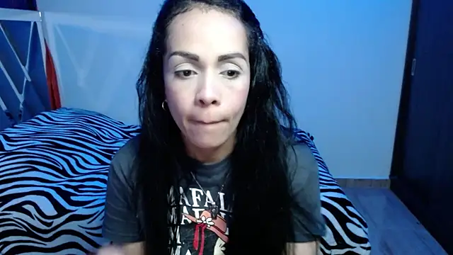 Snapshot of Amber_Lovely chatting on September 2025 11:10:01 PM Amber Lovely online show from September 2025 11:10:01 PM