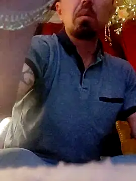 Snapshot of HungJonny99 chatting on March 2025 11:42:01 PM HungJonny99 online show from March 2025 11:42:01 PM