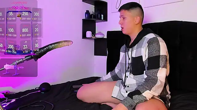 Snapshot of ANDREZALVAREZ chatting on January 2025 05:45:02 AM ANDREZALVAREZ online show from January 2025 05:45:02 AM