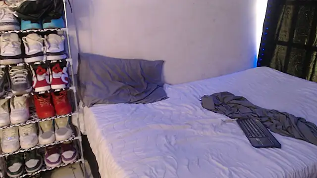 Alid 17 online show from February 2025 03:08:02 PM