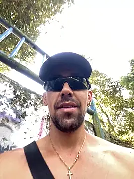 Snapshot of dantedesirexx chatting on January 2025 03:36:02 PM dantedesirexx online show from January 2025 03:36:02 PM