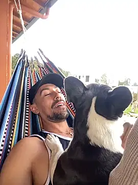 Snapshot of dantedesirexx chatting on February 2025 07:42:01 PM dantedesirexx online show from February 2025 07:42:01 PM