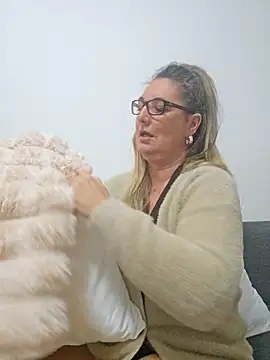 Bitch MILF6 online show from October 2025 05:27:01 AM