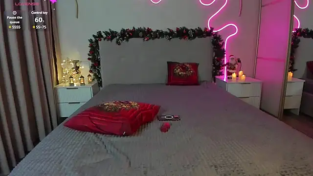 Snapshot of flora_off chatting on December 2024 07:36:02 AM flora off online show from December 2024 07:36:02 AM