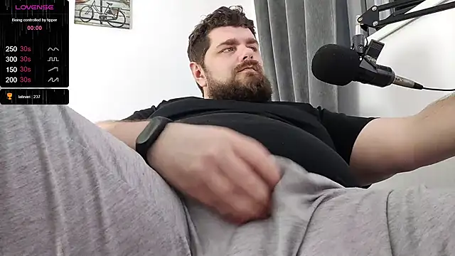 Snapshot of KingMarti chatting on January 2025 05:23:02 AM KingMarti online show from January 2025 05:23:02 AM