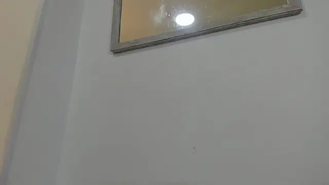 Snapshot of evelin_leroy chatting on November 2025 12:05:02 PM evelin leroy online show from November 2025 12:05:02 PM