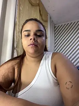 Snapshot of Evabigass chatting on June 2026 02:37:02 PM Evabigass online show from June 2026 02:37:02 PM