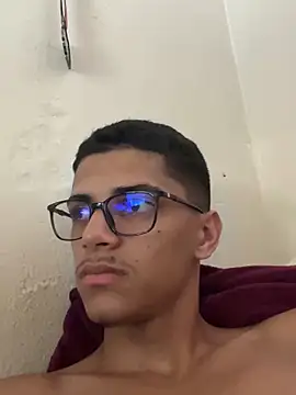 Snapshot of Naka300 chatting on February 2025 07:07:01 PM Naka300 online show from February 2025 07:07:01 PM