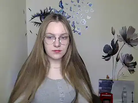 Snapshot of _AlMamiyy_ chatting on December 2024 06:42:02 PM AlMamiyy online show from December 2024 06:42:02 PM