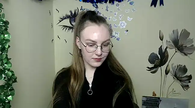 Snapshot of _AlMamiyy_ chatting on December 2024 02:01:01 PM AlMamiyy online show from December 2024 02:01:01 PM