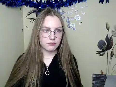 Snapshot of _AlMamiyy_ chatting on December 2024 09:22:02 PM AlMamiyy online show from December 2024 09:22:02 PM