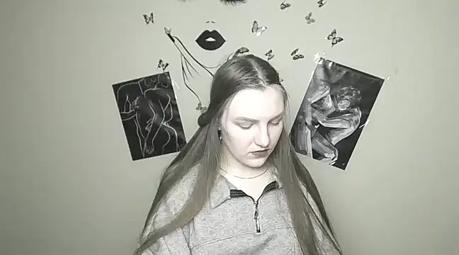 Snapshot of _AlMamiyy_ chatting on January 2025 03:43:01 PM AlMamiyy online show from January 2025 03:43:01 PM