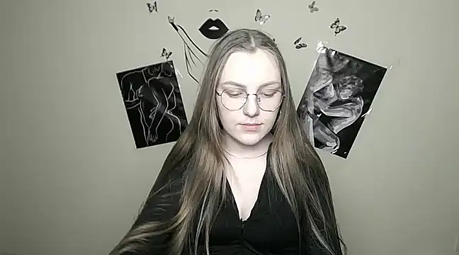 Snapshot of _AlMamiyy_ chatting on January 2025 07:21:01 PM AlMamiyy online show from January 2025 07:21:01 PM