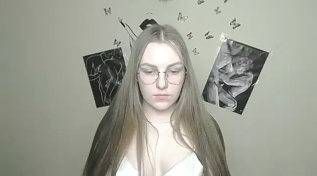 Snapshot of _AlMamiyy_ chatting on January 2025 07:59:02 PM AlMamiyy online show from January 2025 07:59:02 PM