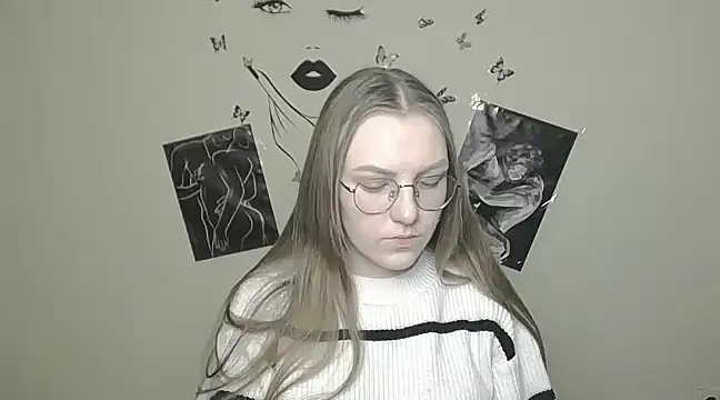 Snapshot of _AlMamiyy_ chatting on January 2025 01:02:01 PM AlMamiyy online show from January 2025 01:02:01 PM