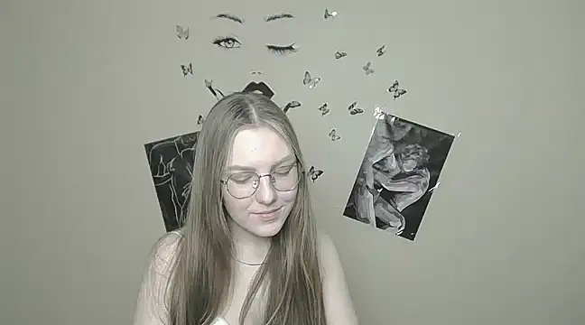 Snapshot of _AlMamiyy_ chatting on January 2025 04:06:01 PM AlMamiyy online show from January 2025 04:06:01 PM