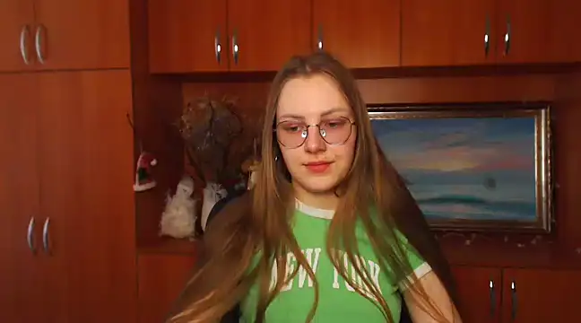 Snapshot of _AlMamiyy_ chatting on February 2025 01:28:02 PM AlMamiyy online show from February 2025 01:28:02 PM