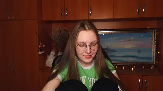 Snapshot of _AlMamiyy_ chatting on February 2025 04:31:02 PM AlMamiyy online show from February 2025 04:31:02 PM