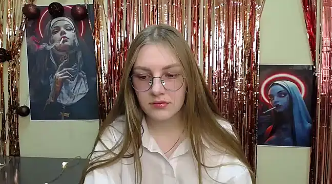 Snapshot of _AlMamiyy_ chatting on March 2025 01:18:01 PM AlMamiyy online show from March 2025 01:18:01 PM