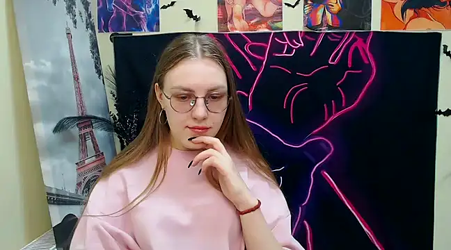 Snapshot of _AlMamiyy_ chatting on March 2025 08:15:01 AM AlMamiyy online show from March 2025 08:15:01 AM