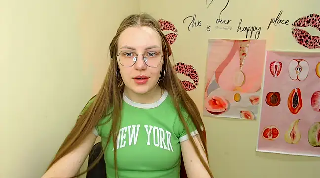 Snapshot of _AlMamiyy_ chatting on March 2025 01:23:02 PM AlMamiyy online show from March 2025 01:23:02 PM