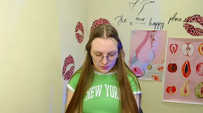 Snapshot of _AlMamiyy_ chatting on March 2025 04:29:02 PM AlMamiyy online show from March 2025 04:29:02 PM