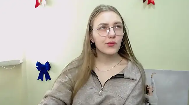 Snapshot of _AlMamiyy_ chatting on March 2025 01:38:02 PM AlMamiyy online show from March 2025 01:38:02 PM