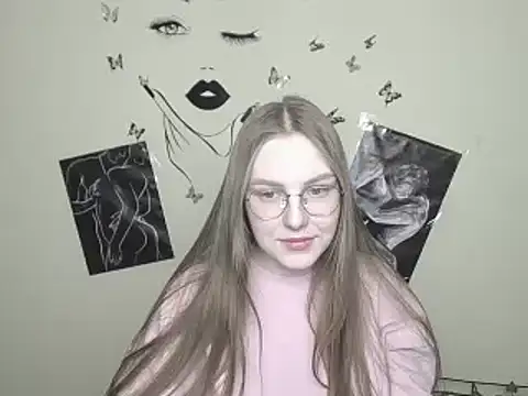 Snapshot of _AlMamiyy_ chatting on March 2025 03:57:02 PM AlMamiyy online show from March 2025 03:57:02 PM