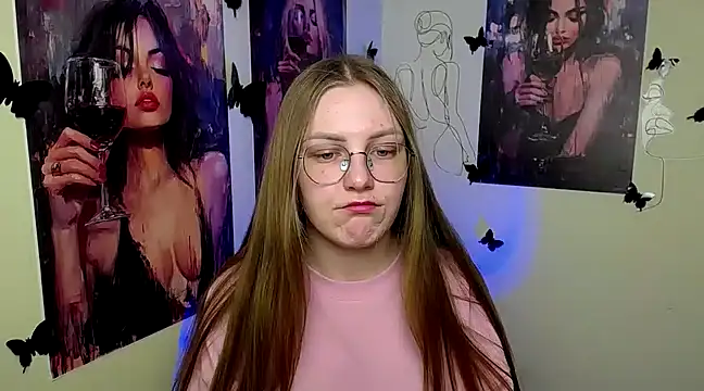 Snapshot of _AlMamiyy_ chatting on March 2025 10:49:02 AM AlMamiyy online show from March 2025 10:49:02 AM