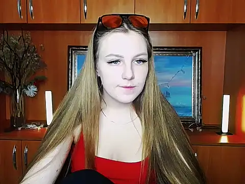 Snapshot of _AlMamiyy_ chatting on September 2025 06:59:02 AM AlMamiyy online show from September 2025 06:59:02 AM