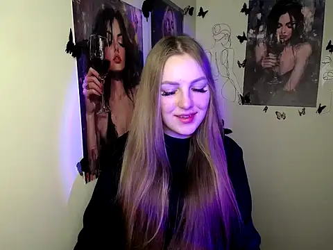 Snapshot of _AlMamiyy_ chatting on October 2025 07:07:01 AM AlMamiyy online show from October 2025 07:07:01 AM