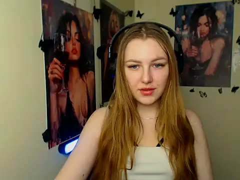 Snapshot of _AlMamiyy_ chatting on November 2025 01:44:02 PM AlMamiyy online show from November 2025 01:44:02 PM