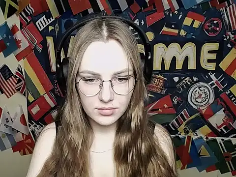 Snapshot of _AlMamiyy_ chatting on November 2025 01:11:01 PM AlMamiyy online show from November 2025 01:11:01 PM