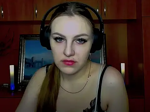 Snapshot of _AlMamiyy_ chatting on December 2025 07:57:02 AM AlMamiyy online show from December 2025 07:57:02 AM