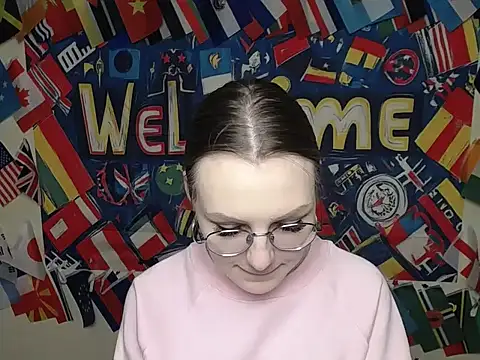 Snapshot of _AlMamiyy_ chatting on December 2025 01:48:01 PM AlMamiyy online show from December 2025 01:48:01 PM